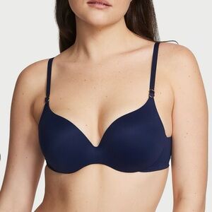 Victoria’s Secret Incredible Bra 32C